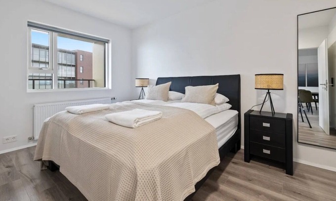 Selfoss Apartment | Selfoss Secret: Free parking - King bed - Netflix