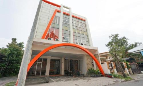 Surabaya Hotel | Semampir Residence By Occupied