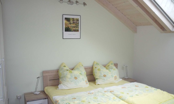 Krakow am See House | Semi-detached house Amsel - Semi-detached holiday home by the lake & forest