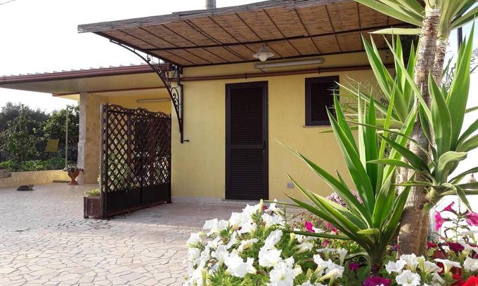 Corsano House | semi-detached house 2 minutes from the sea
