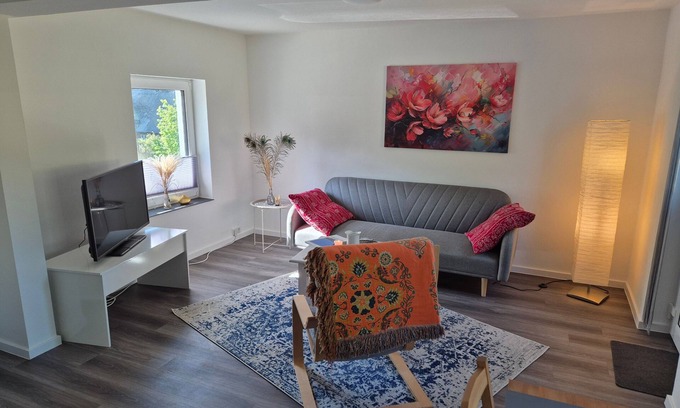 Niesgrau Apartment | Semi-detached house Thora