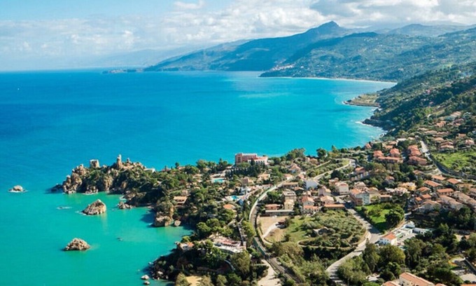 Mazzaforno Villa | Semi-detached Villa with Swimming Pool, 600 Meters from a Sandy Beach !