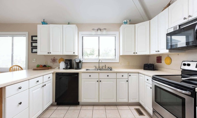 Whalehead Beach House | Semi-Oceanfront w/Heated Pool, Hot tub, Cabana, Ocean Views