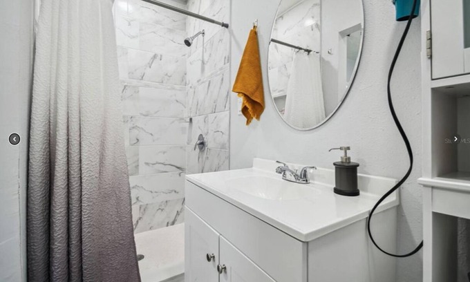 South Seminole Heights House | Seminole Heights 1BR with Historic Charm, Prime Location & Free Parking