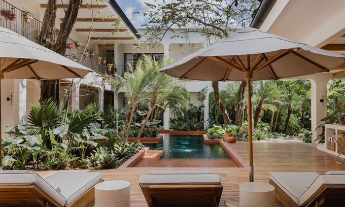 Playa Guiones Hotel | Sendero Hotel