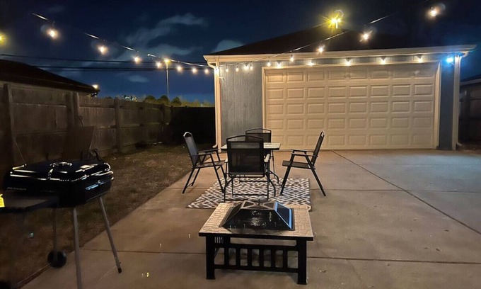 Elmhurst House | Sensational Home NearO’hare! Ideal for long stay’s