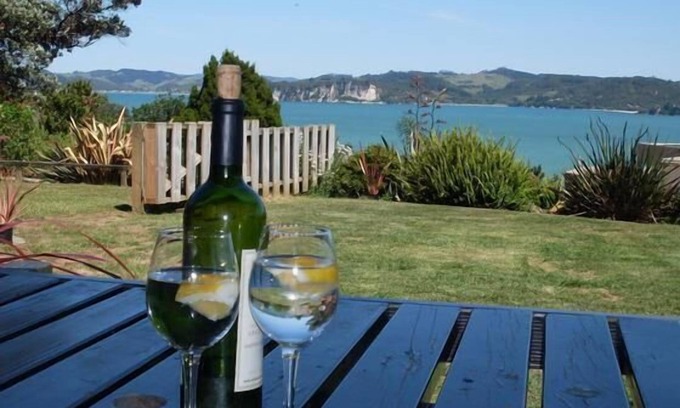 Whitianga House | SENSATIONAL,UNIQUE PANORAMIC COASTAL BACH.