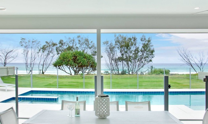 Bilinga House | Sentosa on Tugun - Absolute Beachfront Home