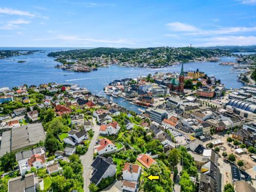 Arendal House | Sentrum - Koselig hus med parkering