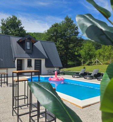 Lohovo Apartment | Seosko domaćinstvo Bajbut