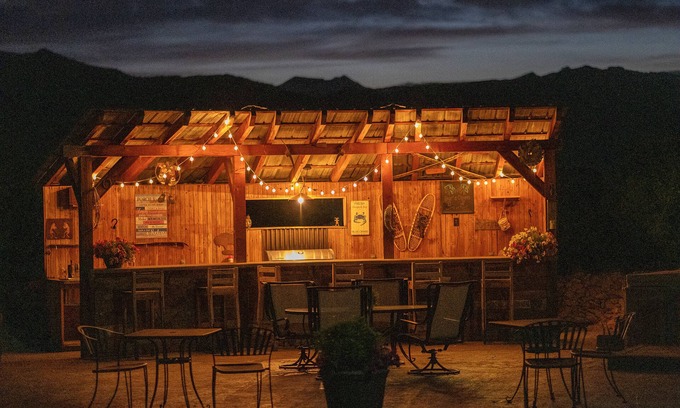 Daniel House | Sep- Buy 3 get 4th free - 25 from Park City- Hot tub, Theater Room, Sleeps 16