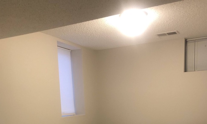 East Bloomington House | Separate entrance 2 levels suites with laundry room next airport mall America