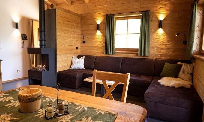 Schwob House | "sepperl Alm" für 4-6 Personen, 2 Separate Schlafzimmer, Terrasse mit Bergblick, Whirlpool, Infrarotliegen