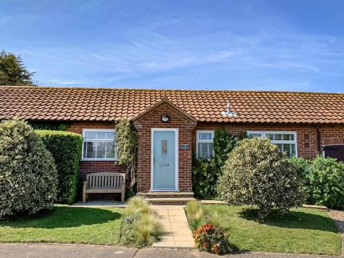 Brancaster House | September Cottage