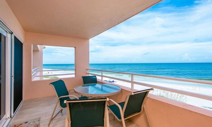 Bradenton Beach Condo | September Golf Cart Special