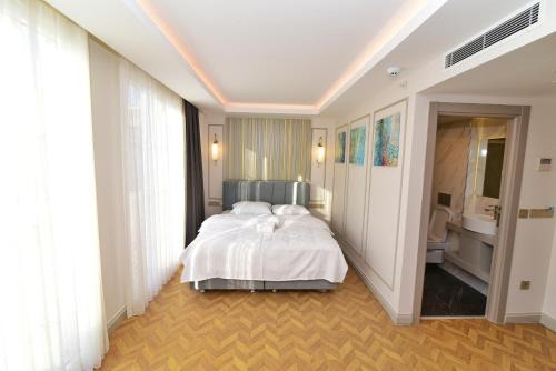 Beyazit Hotel | Serai Hotel