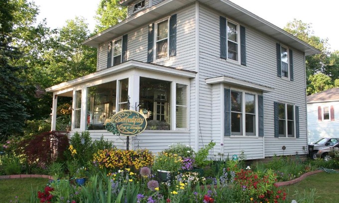 Saugatuck Bed & Breakfast | Serendipity Bed and Breakfast