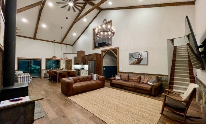 Deerwood House | Serene and spacious home in the woods, w/hot tub. Minutes from bike trails.