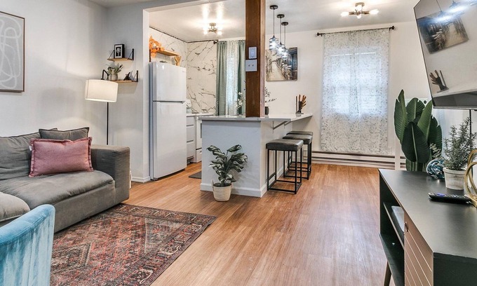 Asian District Apartment | Serene appartment just a minute to bars and restaurants
