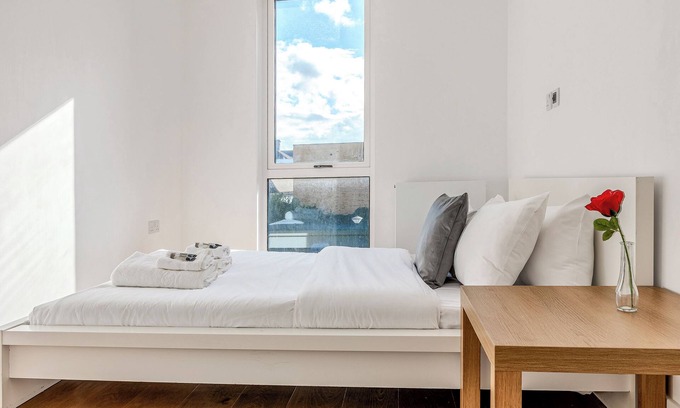 Fairfield Apartment | Serene & Calm 2BR flat in quiet Croydon