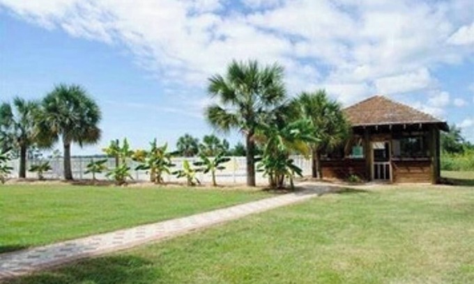 Carrabelle RV Rental | Serene campground in Carrabelle for a peaceful getaway