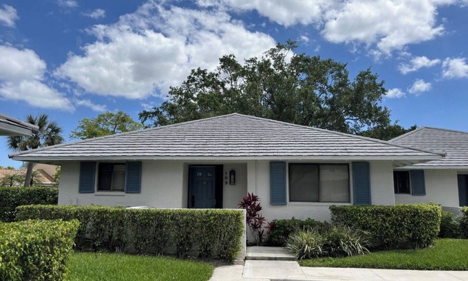 Palm Beach Gardens Cottage | Serene Cottage in PGA Paradise, 15mn from the Beach