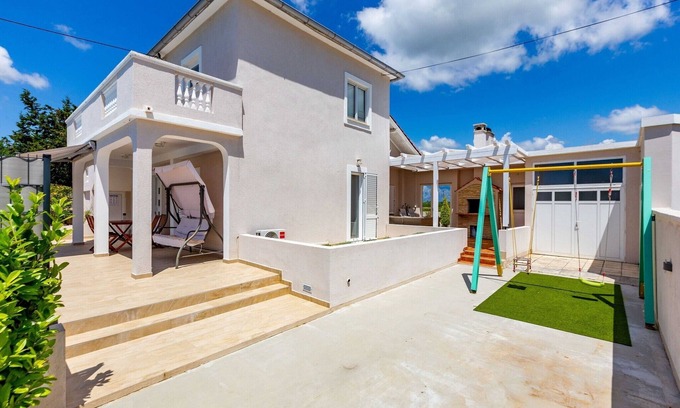 Visocane House | Serene Escape near Zadar - 2 Bedroom Holiday Home