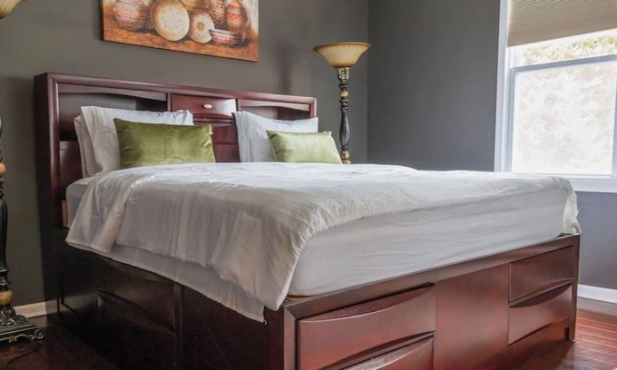 Franklin Park House | Serene Haven: Your Private Retreat
