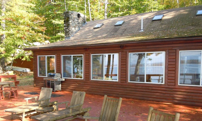 Fryeburg Cottage | Serene Kezar Pond Log Home ,Gorgeous Sunsets Mountain Views!