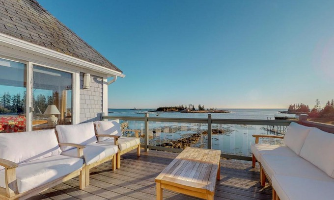 Newagen House | Serene Newagen House