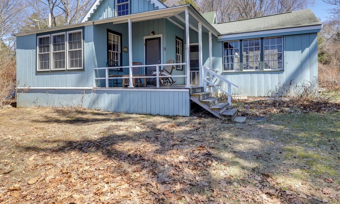 Peaks Island Cottage | Serene Peaks Island Vacation Rental: 1 Mi to Ferry