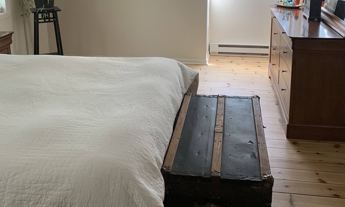 Saint-Sauveur Cottage | Serene, renovated spacious cottage in wooded surroundings close to all amenities