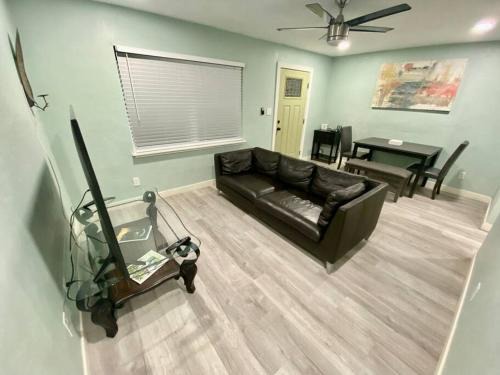 Gainesville House | Serene renovated oasis near downtown area