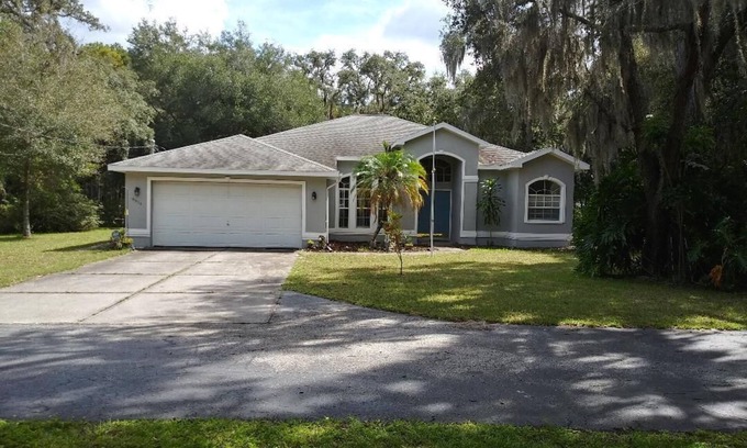 Port Richey House | Serene Scene Country Living Home under the Oaks and Azaleas