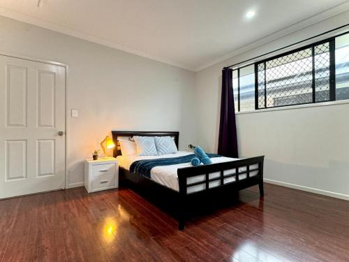Coopers Plains House | Serene Share Suite in Coopers Plains