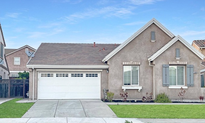 Antioch House | Serene single story home in Antioch San Francisco with Washer Dryer