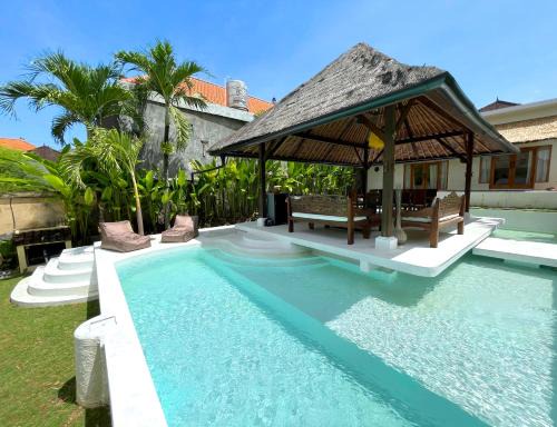 Berawa House | Serene Tropical Oasis 2BR Private Pool Villa Canggu's Heart