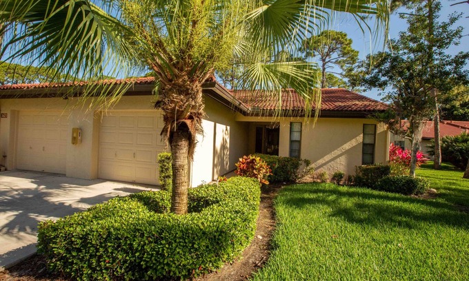 Sarasota House | Serene vacation villa just 7 minute drive from Siesta Key