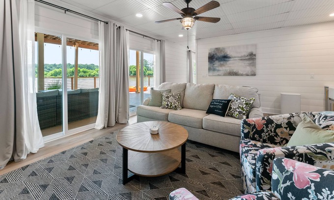 Covington House | Serene Waterfront Home 💙 @ Jackson Lake Escape