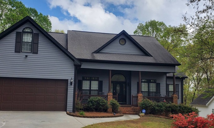 Gainesville House | Serenity at the Lake with a Twist