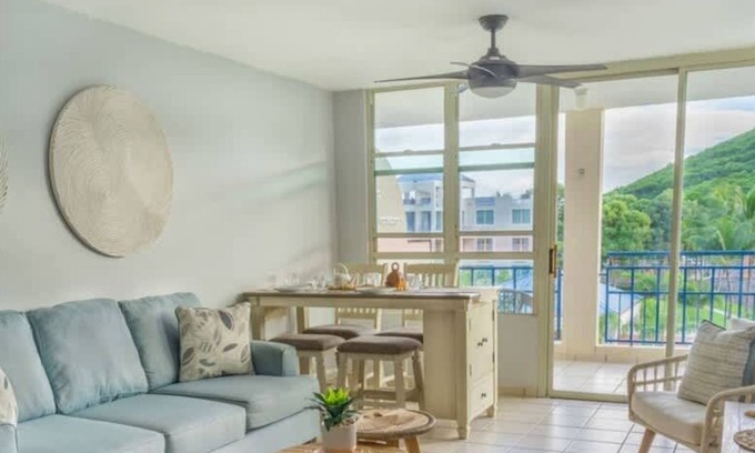 Machos Condo | Serenity | Beach Vibe stay in Costa Brava, Ceiba
