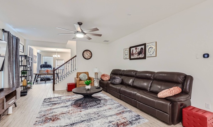 Georgetown House | Serenity Haven: Charming 5 Bed with Moden Amenities