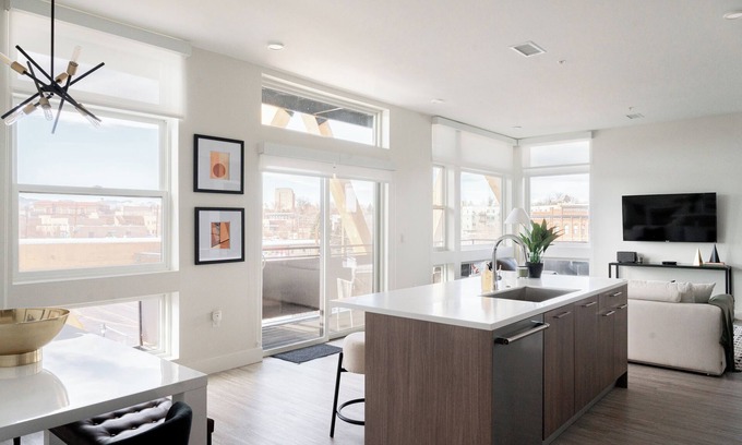 Highland Condo | Serenity in Style | Espadin LoHi
