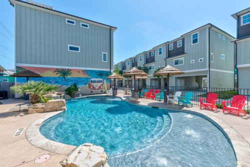 Port Aransas Apartment | Serenity Min to Beach Resort Pool & Waterslide