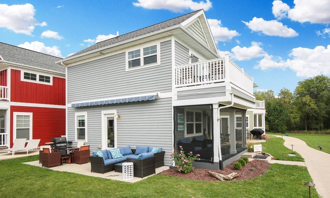 Ottawa House | Serenity Now | 2 Bed, 1.5 Bath
