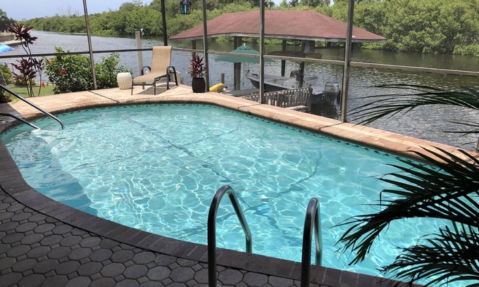 Apollo Beach House | Serenity Now, Affordable Waterfront Oasis