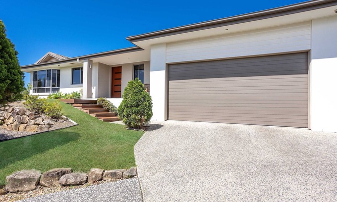 Burleigh Waters Apartment | Serenity on Sprindrift