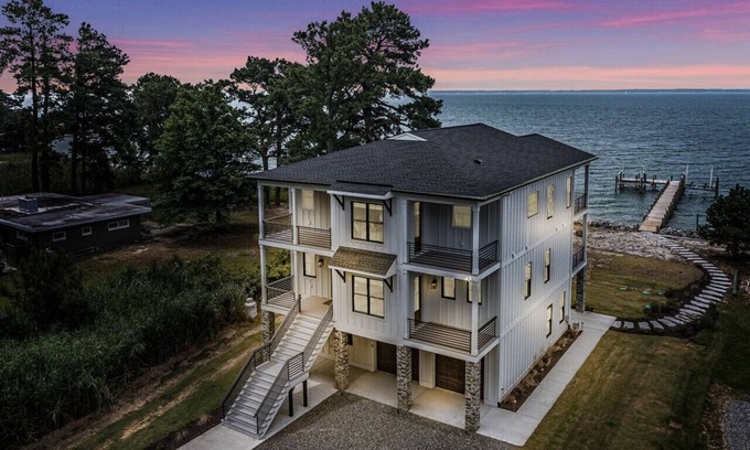 Windmill Point House | Serenity on the Rappahannock