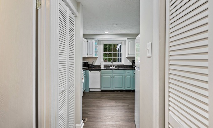 Annapolis House | Serenity Place in Annapolis- EV Parking