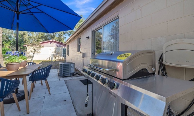 Seffner Community Alliance House | Serenity Retreat: Charming Home Near Attractions! by RedAwning